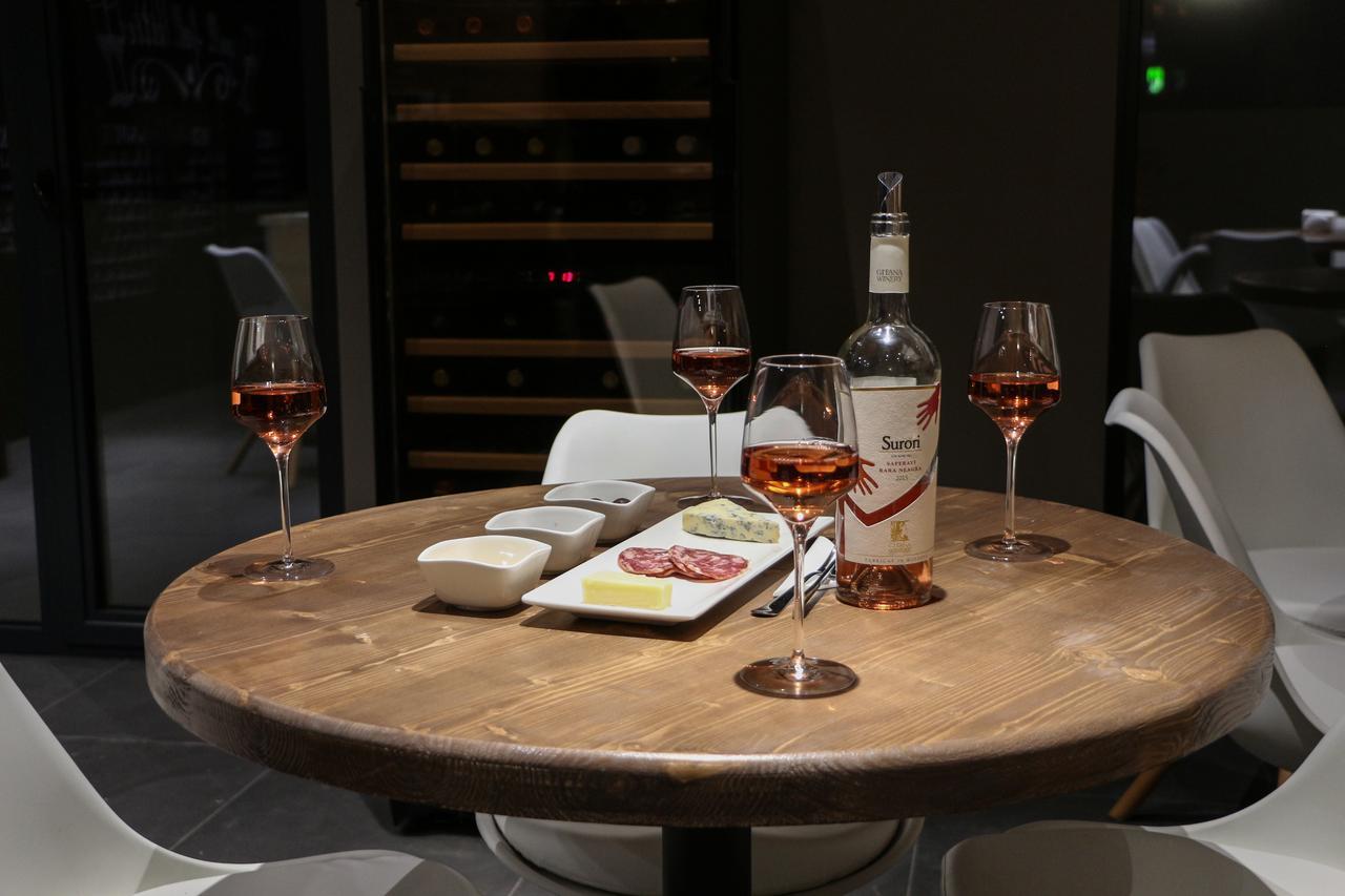 Wine Hotel Кишинёв Экстерьер фото